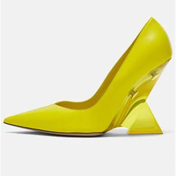 Женщины Лакированная кожа Ненормальные туфли на высоком каблуке Лаконичный острый носок Сплошной цвет Неглубокий рот Форма Танкетка Обувь на высоком каблуке